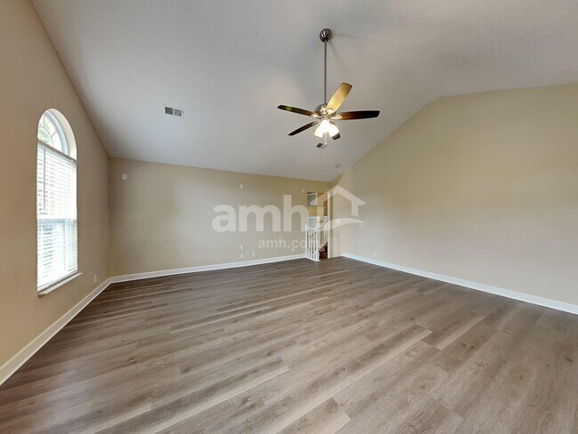 Building Photo - 2608 Welshcrest Dr