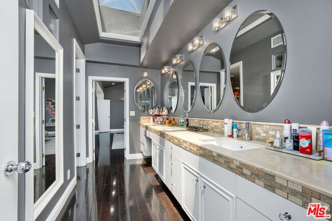 Building Photo - 24907 Marbella Ct
