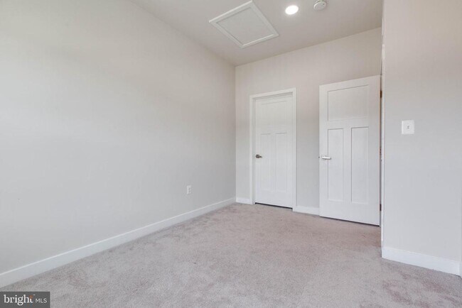 Building Photo - 149 Lyons Crk Dr