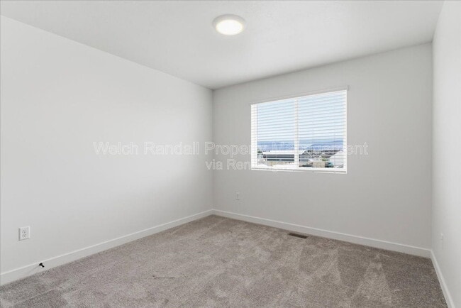 Building Photo - 3668 S 4525 W