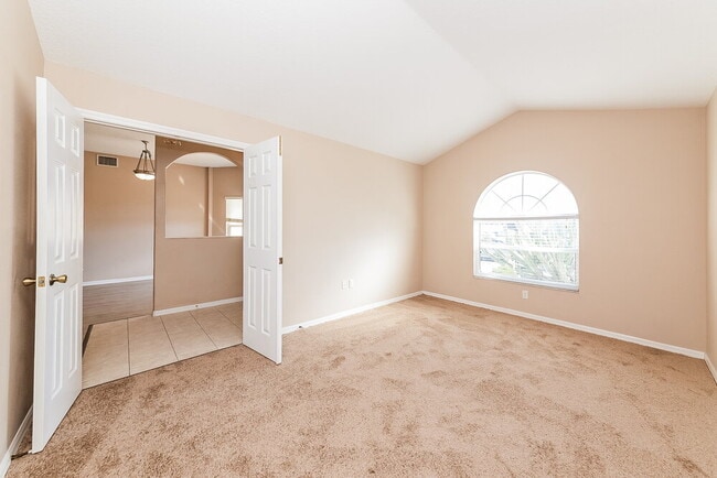 Building Photo - 3027 58th Terrace E