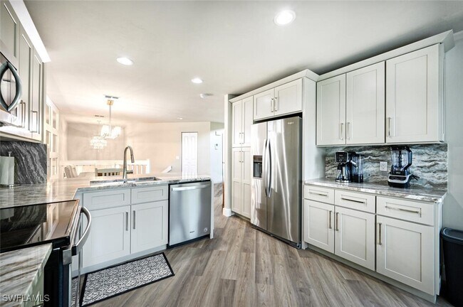 Primary Photo - 27113 Oakwood Lake Dr