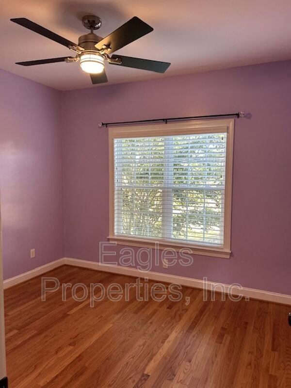 Building Photo - 304 Glenn Laurel Dr