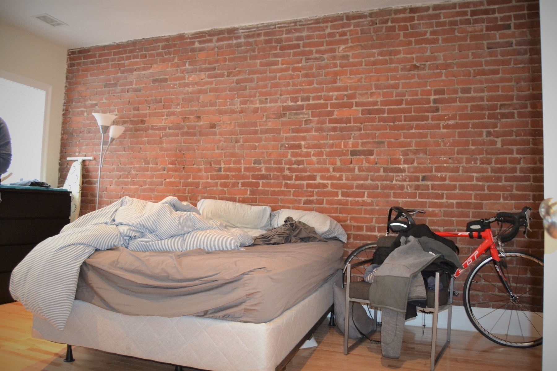 Building Photo - 1203 Beacon St