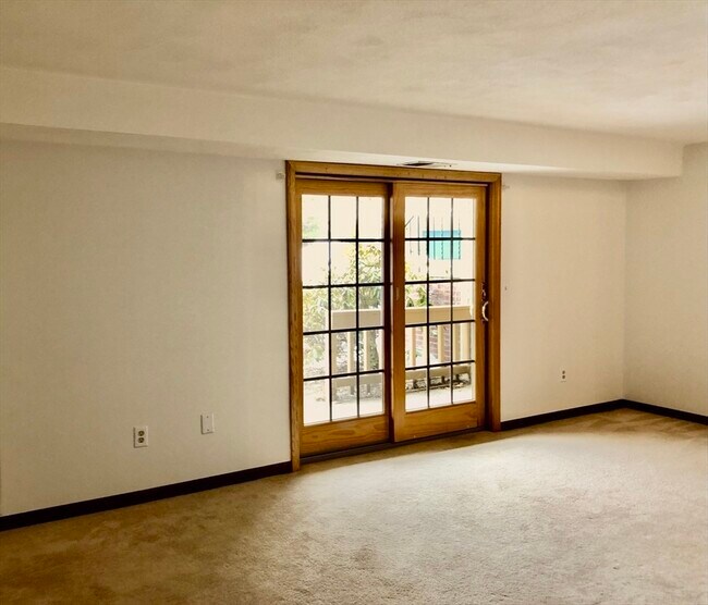 Building Photo - 98 Apache Way