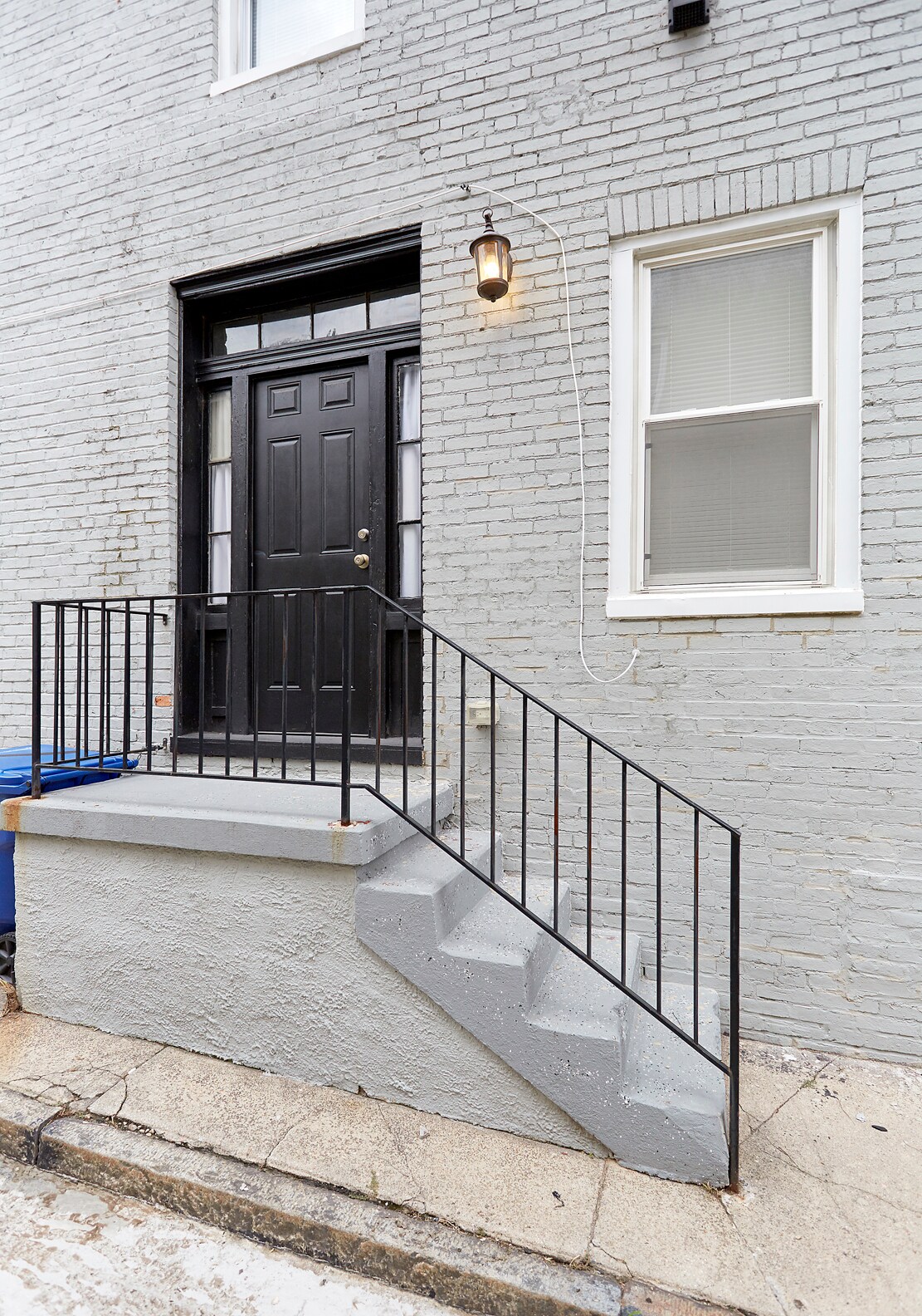 Building Photo - 112 S Calhoun St