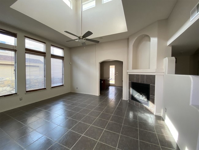 Building Photo - 12564 Western Gull Dr