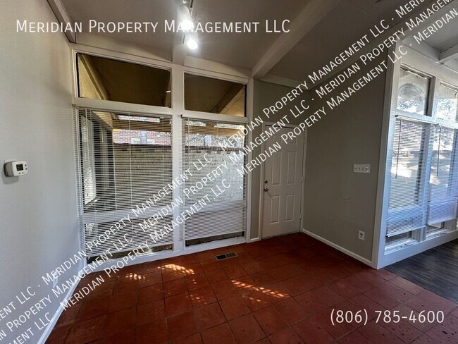 Building Photo - 2003 32nd-A