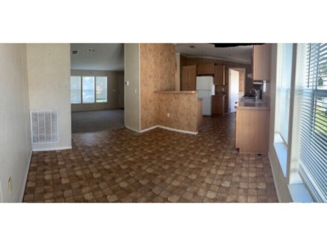 Building Photo - Rent now!!!3 bedroom home with Shack, Corn...