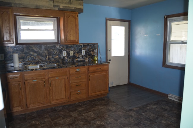 Building Photo - 414 Jackson St