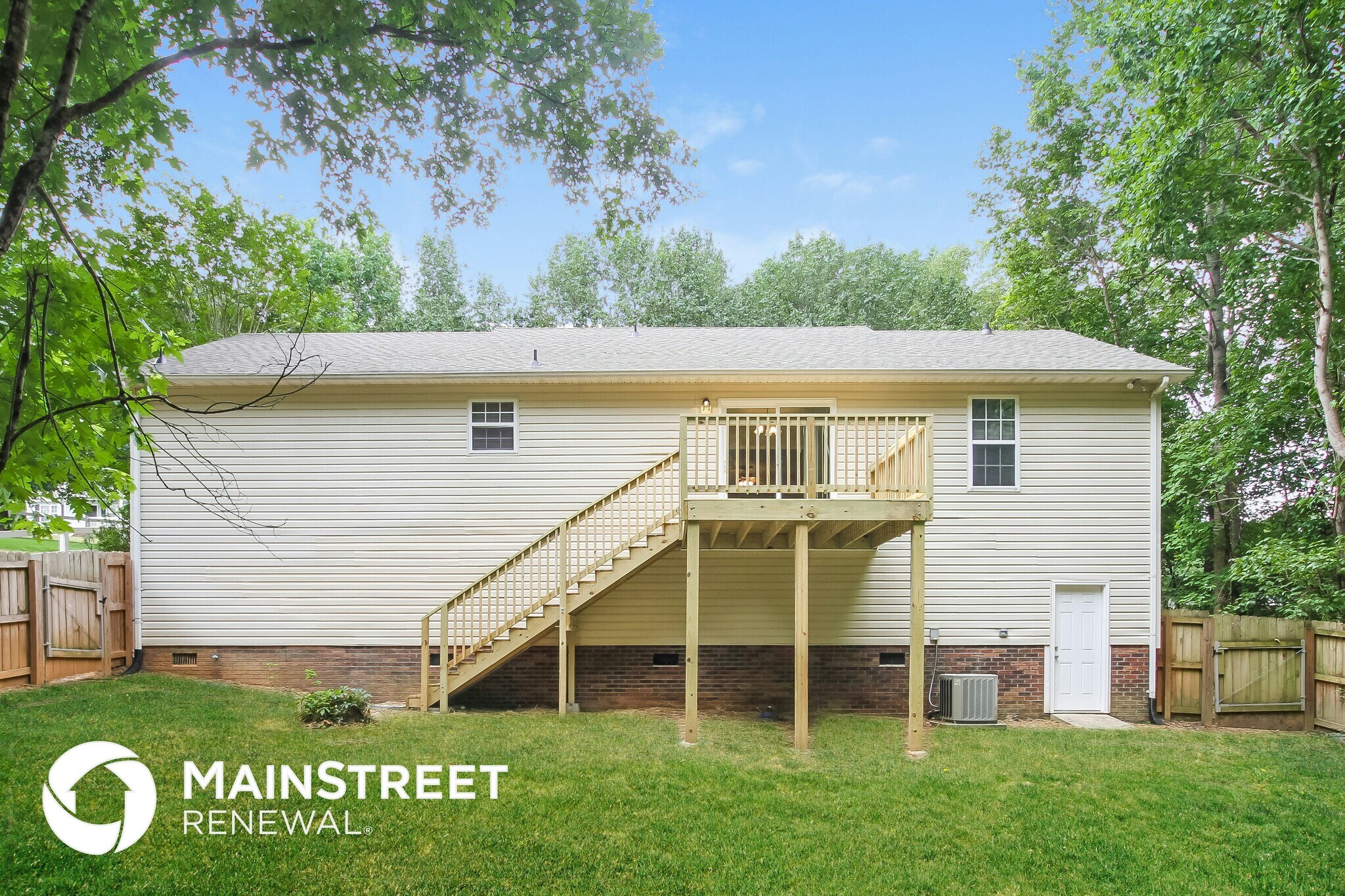 Building Photo - 709 Firecrest St SE