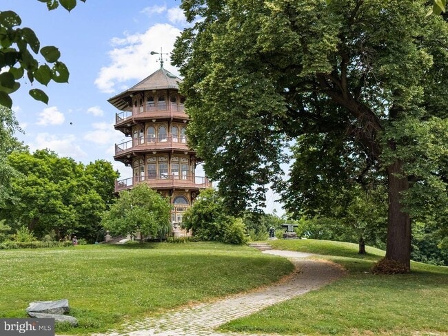 Building Photo - 203 S Madeira St