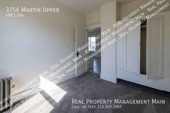 Building Photo - 3756 Martin St
