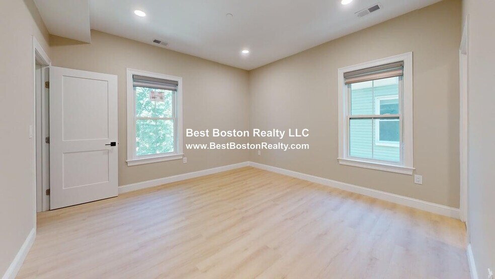Building Photo - 231 Highland Ave