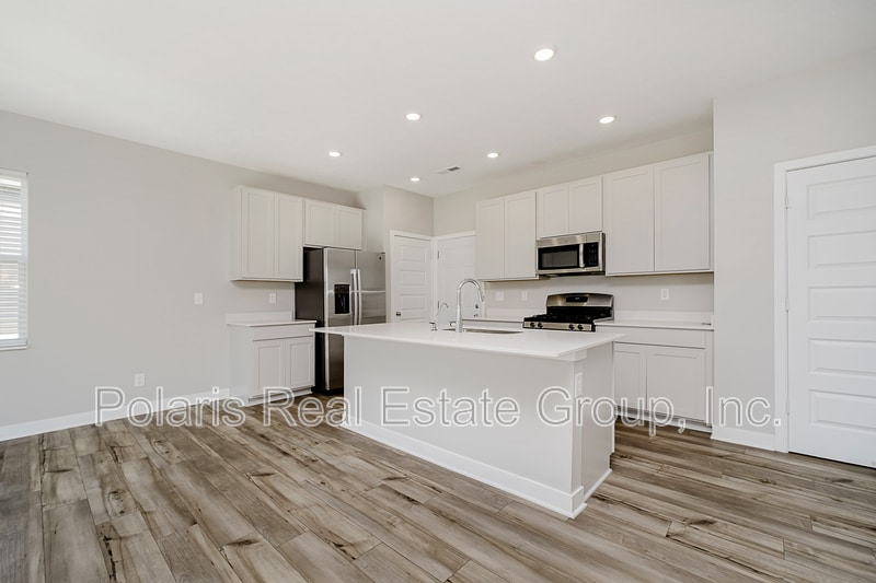 Building Photo - 11431 Hartwell St