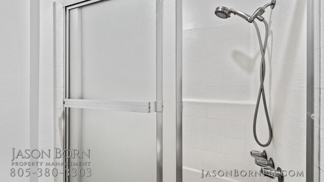 Building Photo - 4273 Las Virgenes Rd