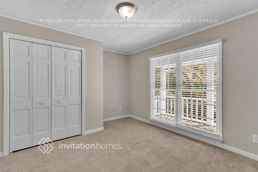 Building Photo - 460 Glendale Ct SW