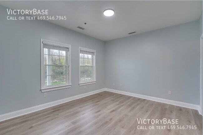 Building Photo - 818 Brady Rd