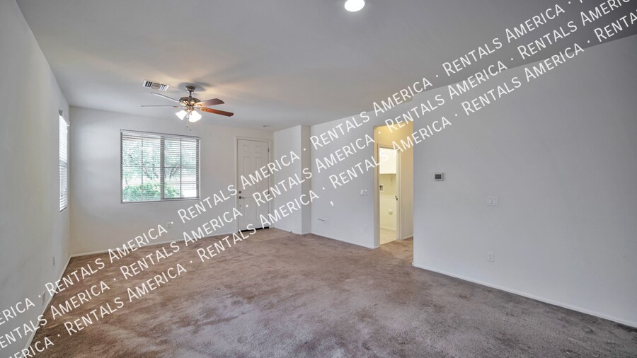 Building Photo - 6678 W Fishermans Dr