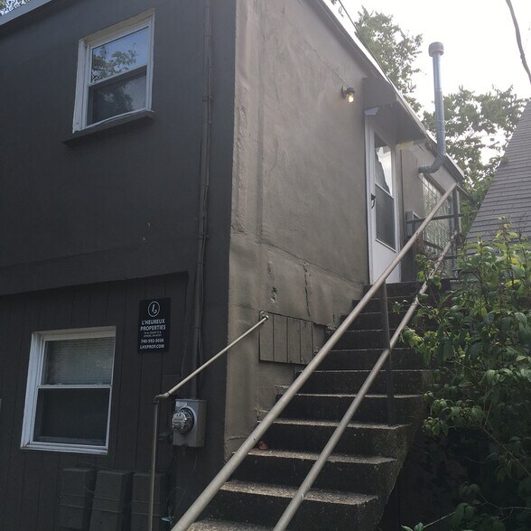 Building Photo - 74 Mound St