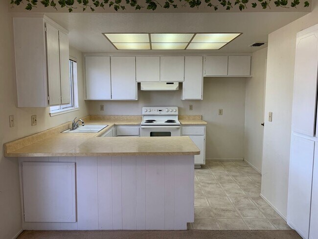 Building Photo - 1441001/60