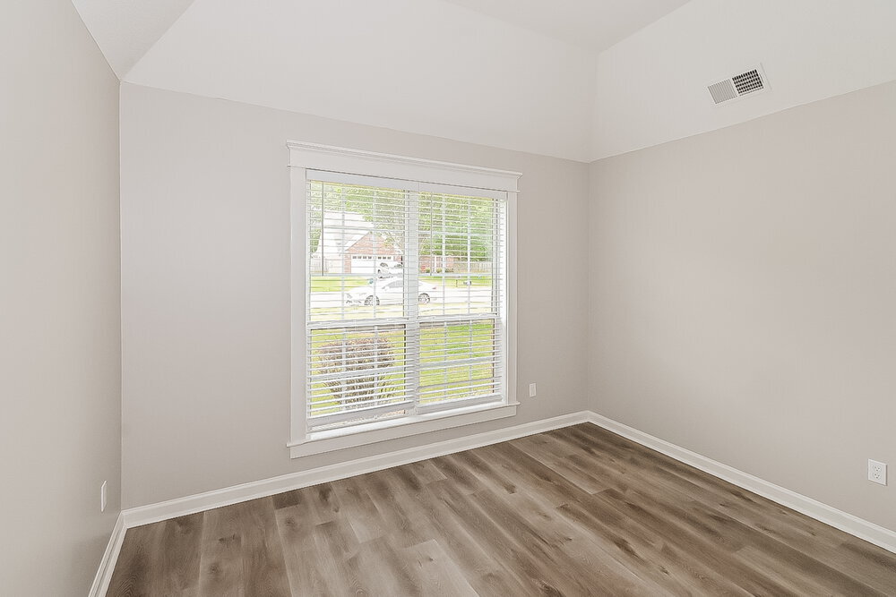 Building Photo - 2704 Greencliff Dr