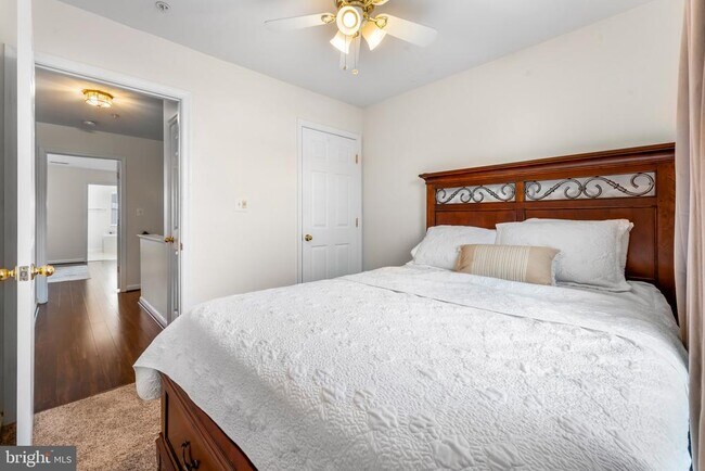 Building Photo - 2552 Blue Water Blvd