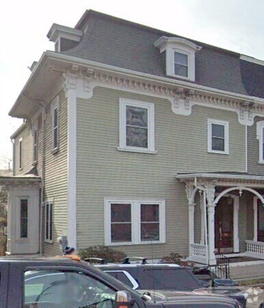 Building Photo - 773 E Broadway