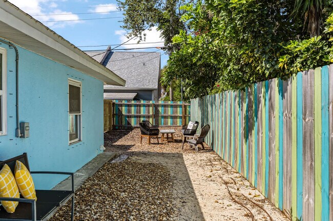 Building Photo - 224 E Grant Ave