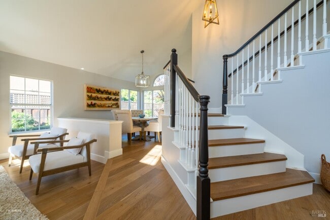 Building Photo - 517 Leafhaven Ln