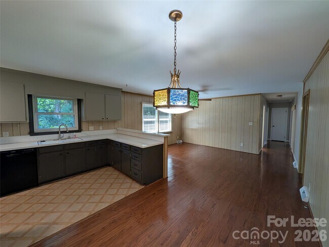Building Photo - 103 Abingdon Cir