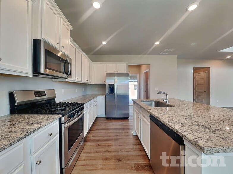 Building Photo - 15 Ridgewood Wy