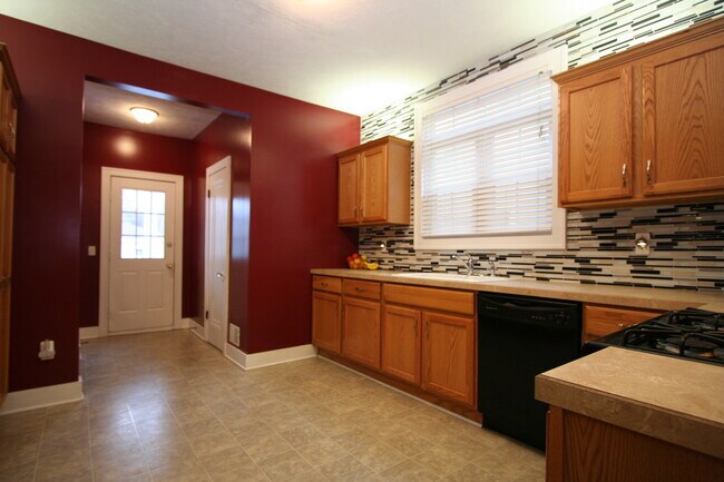 Building Photo - 233 Garfield Ave SW