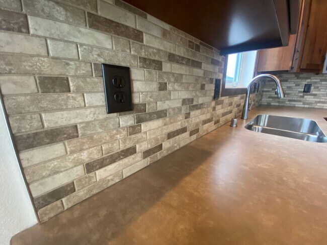 Building Photo - 3-Bed, 3-Bath Single Family Home in Moorhead!