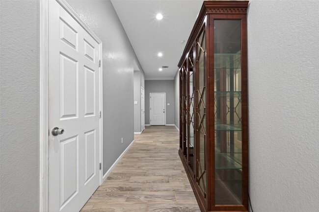 Building Photo - 25106 Morgan Cemetery Rd