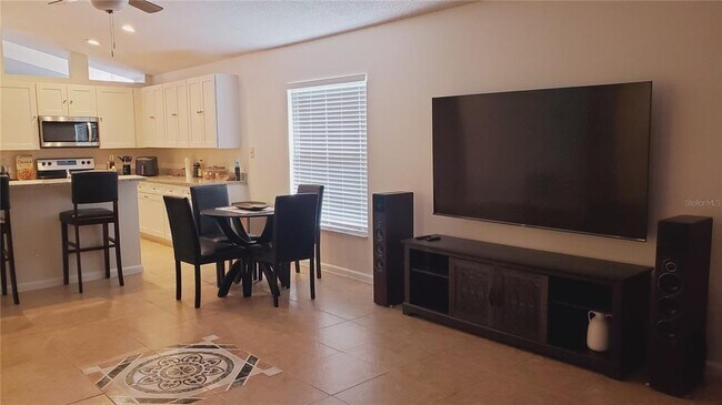 Building Photo - 2308 Lily Pad Ln