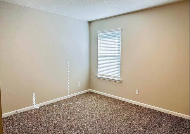 Building Photo - 2495 Arbordale Lp