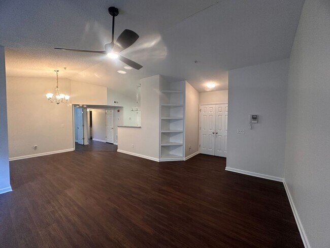 Building Photo - Cozy 2BR 2BA Condo in High Point