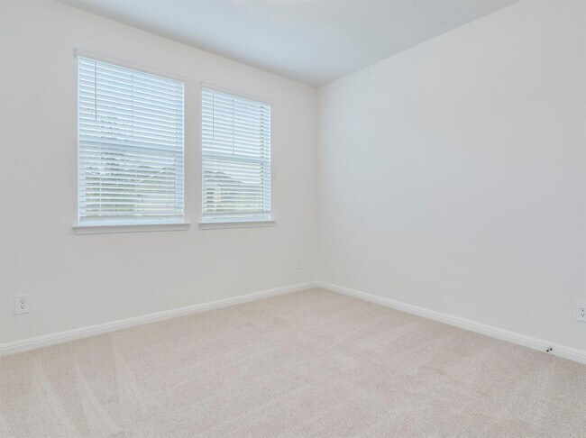 Building Photo - 260 Cathedral Mountain Dr