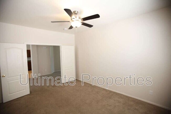 Building Photo - 2215 N 92nd Glen