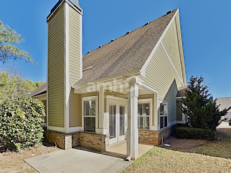 Building Photo - 308 Meeting St