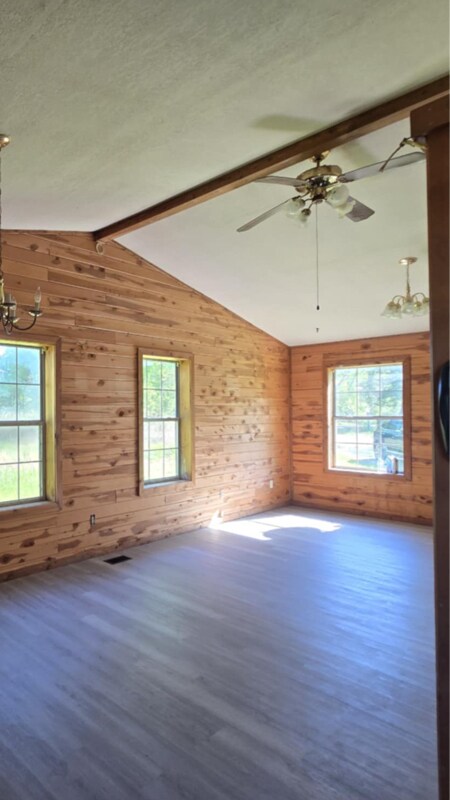 Building Photo - 125 Clint St