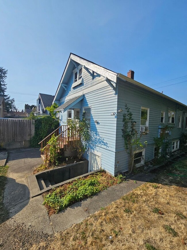 Building Photo - Private Complete Oasis steps from the Brem...