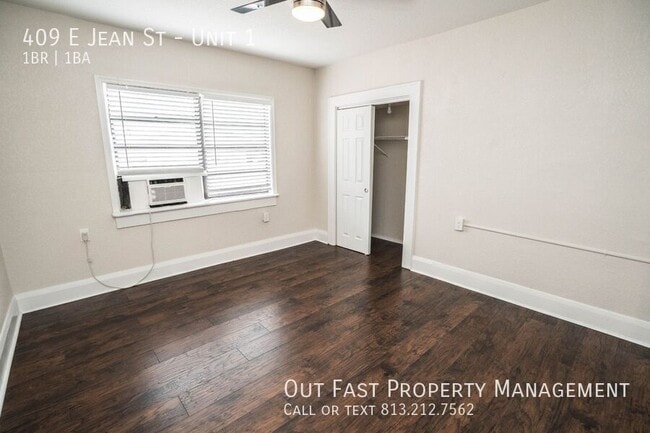 Building Photo - 409 E Jean St