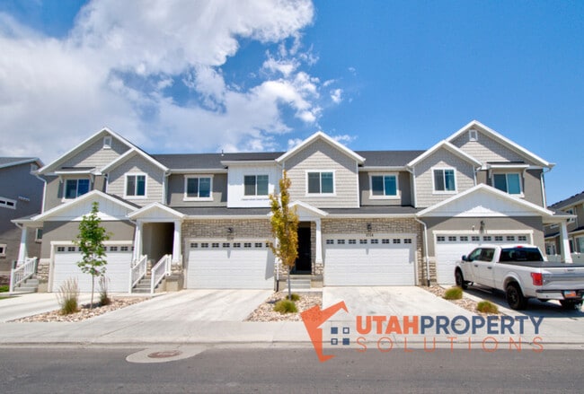 Building Photo - 1734 W Newcastle Ln