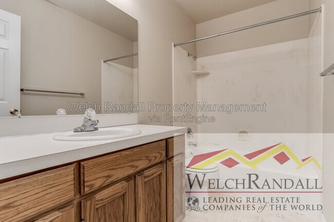 Building Photo - 478 E 2600 N