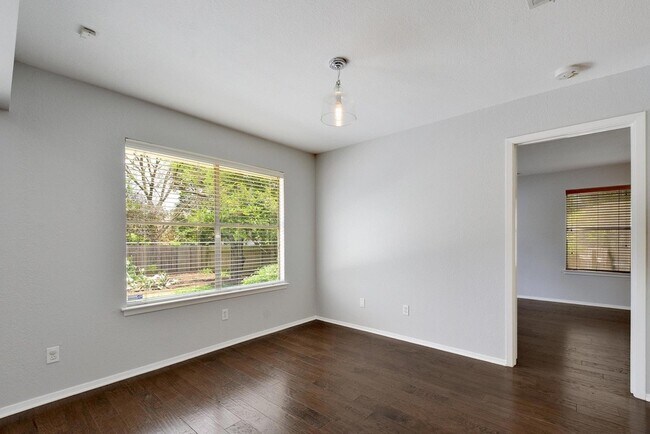 Building Photo - 6307 Smith Oak Trail