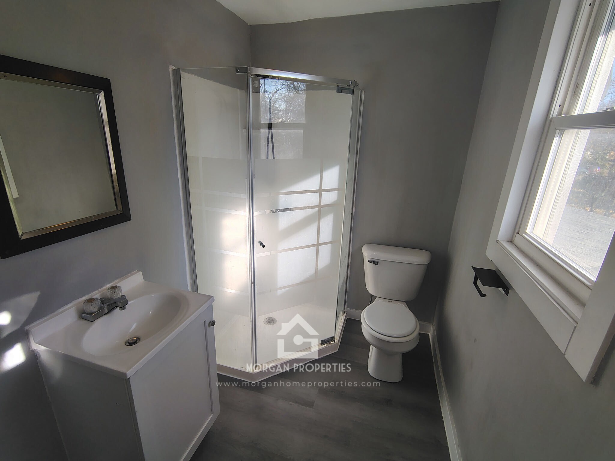 Building Photo - 2208 Hendricks St