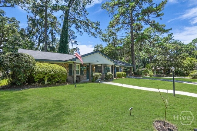 Building Photo - 9 Hillyer Dr