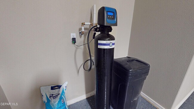 Building Photo - 500 La Entrada Cir